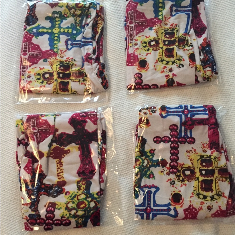 BNWT colorful cross leggings